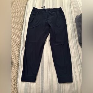 Lulu Men’s Navy pants-size L but tag has been removed.